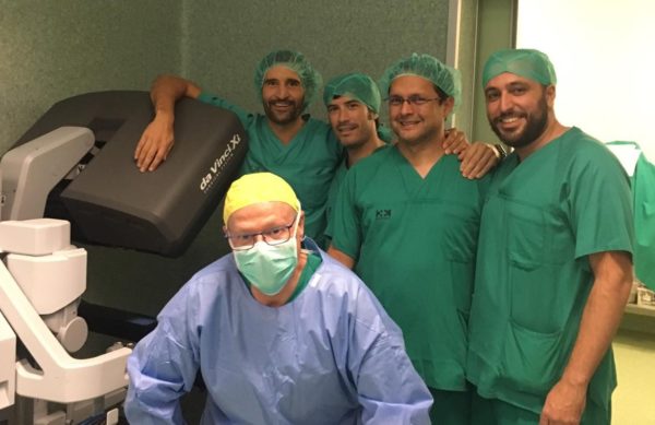 Equipo cirugía robótica romero