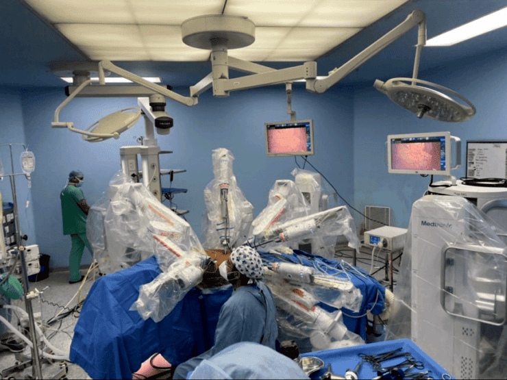 cirugía robótica robot hugo